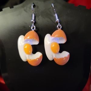 Broken egg fashion earrings